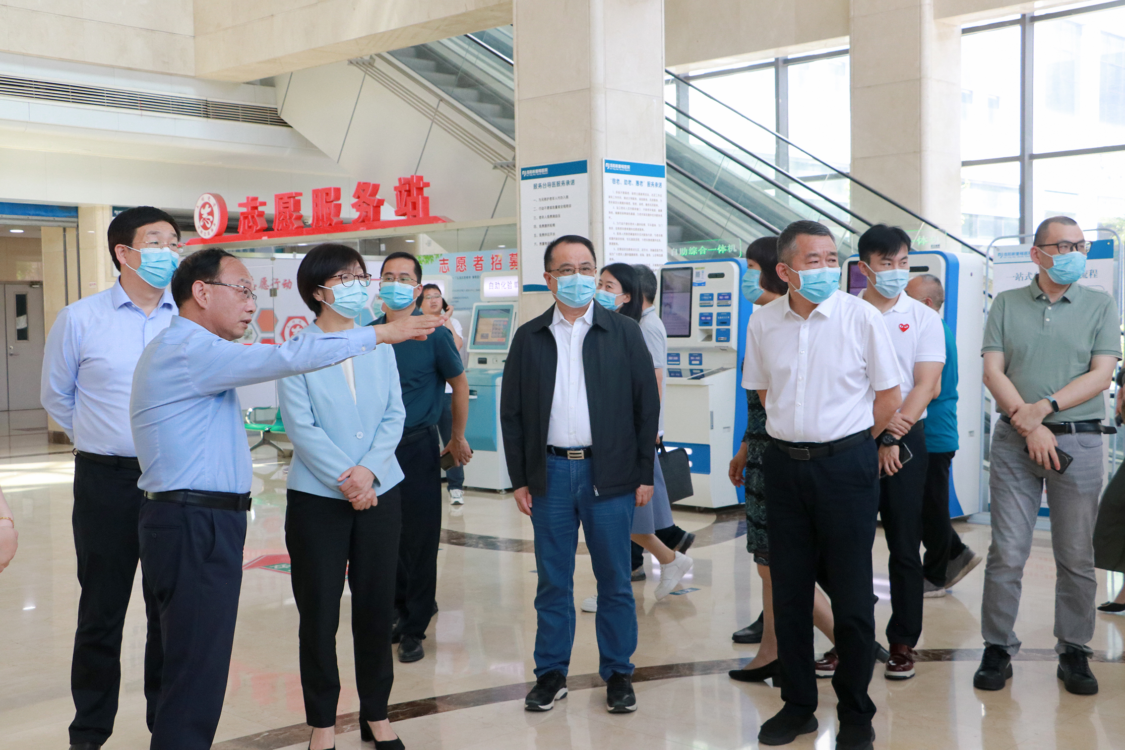 福建省政協副主席黃(huáng)玲調研洛陽新裡(lǐ)程醫院，贊揚醫院爲福建省醫養結合提供寶貴經驗